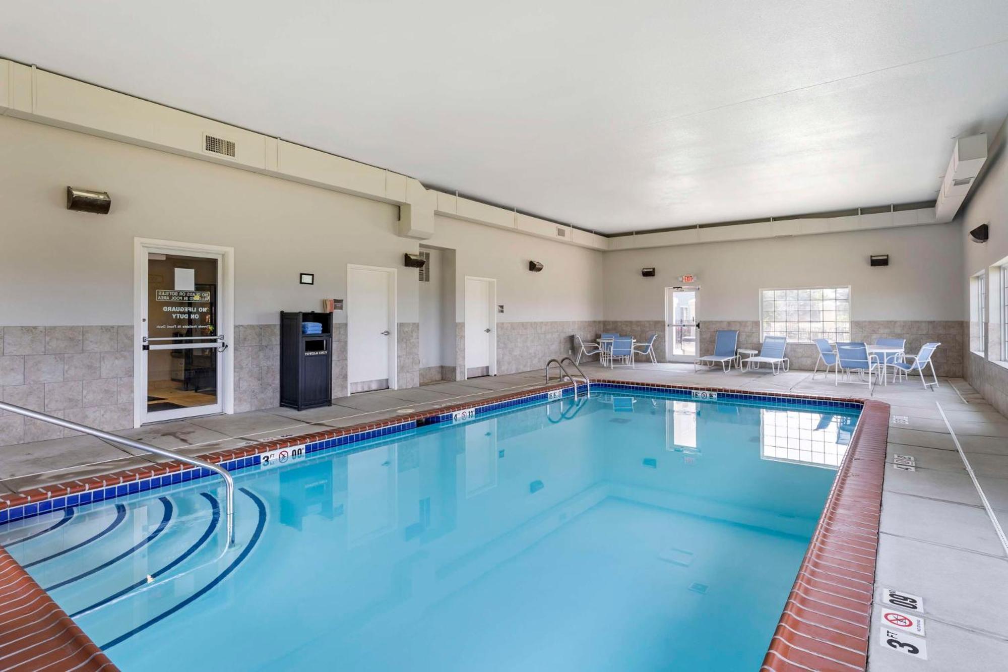 Best Western Plus Midamerica Hotel Mascoutah Eksteriør billede